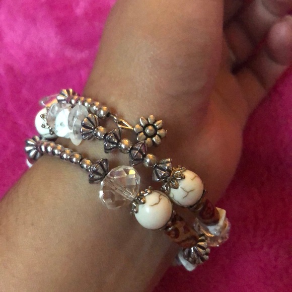NEW Triple Wrap Crystal, Stone & Beaded Bracelet - Picture 3 of 9
